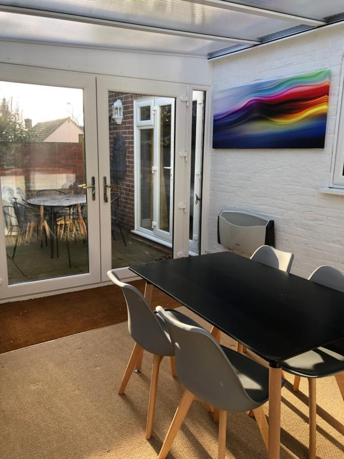 Stylish 2 Bed Apartment Next To The Norfolk Broads Coltishall Exterior foto
